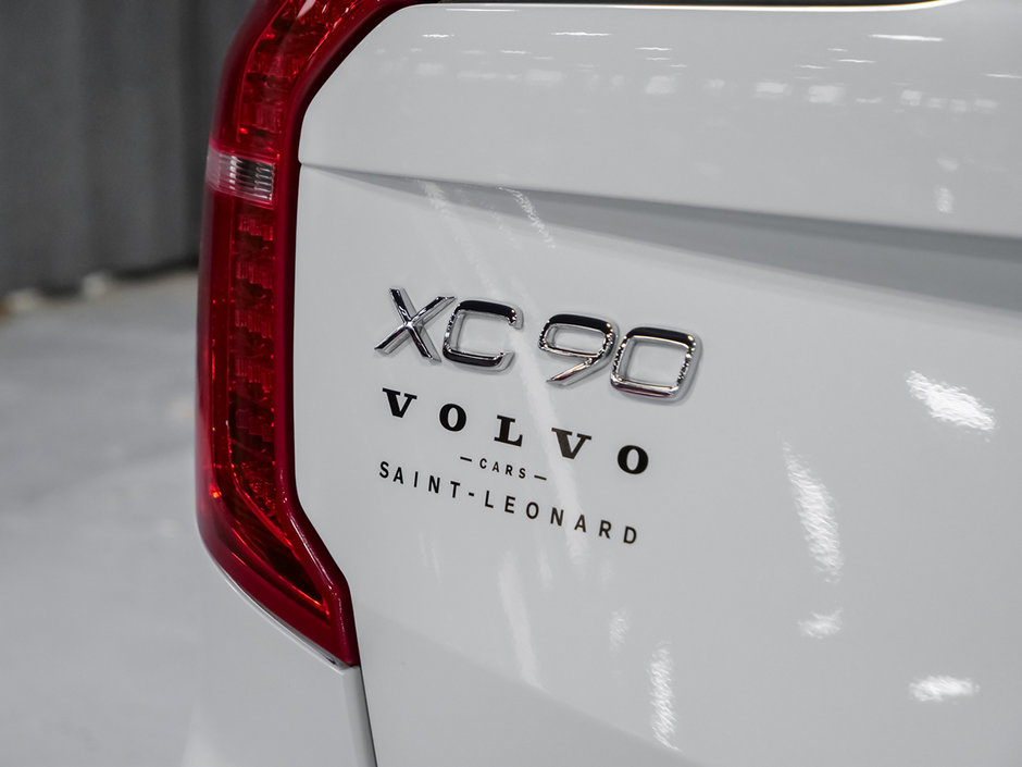 Volvo XC90 T8 MOMENTUM PLUS HYBRID 2020-10