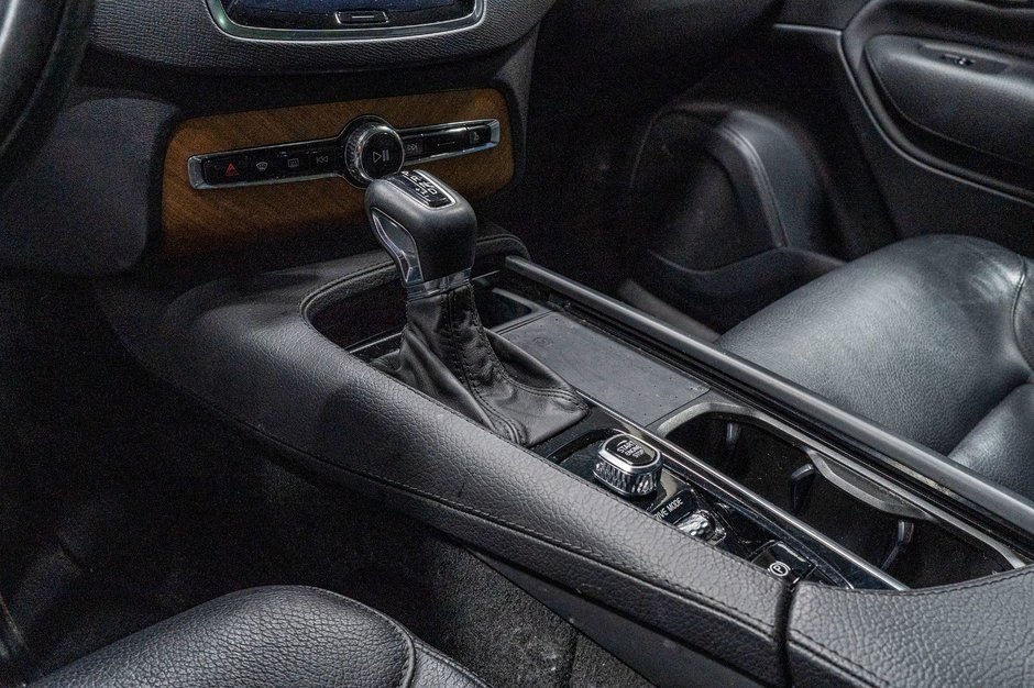Volvo XC90 T6 MOMENTUM CLIMATE 2021-14