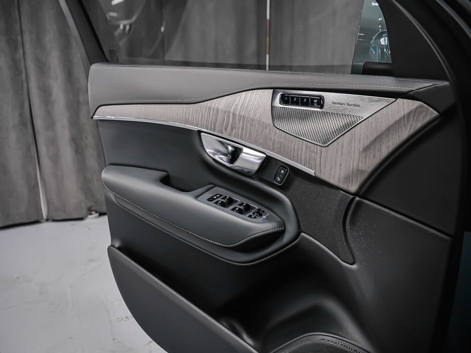 2022 Volvo XC90 T6 INSCRIPTION ADVANCED CLIMATE-10