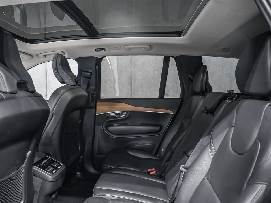 2022 Volvo XC90 T6 MOMENTUM CLIMAT-12