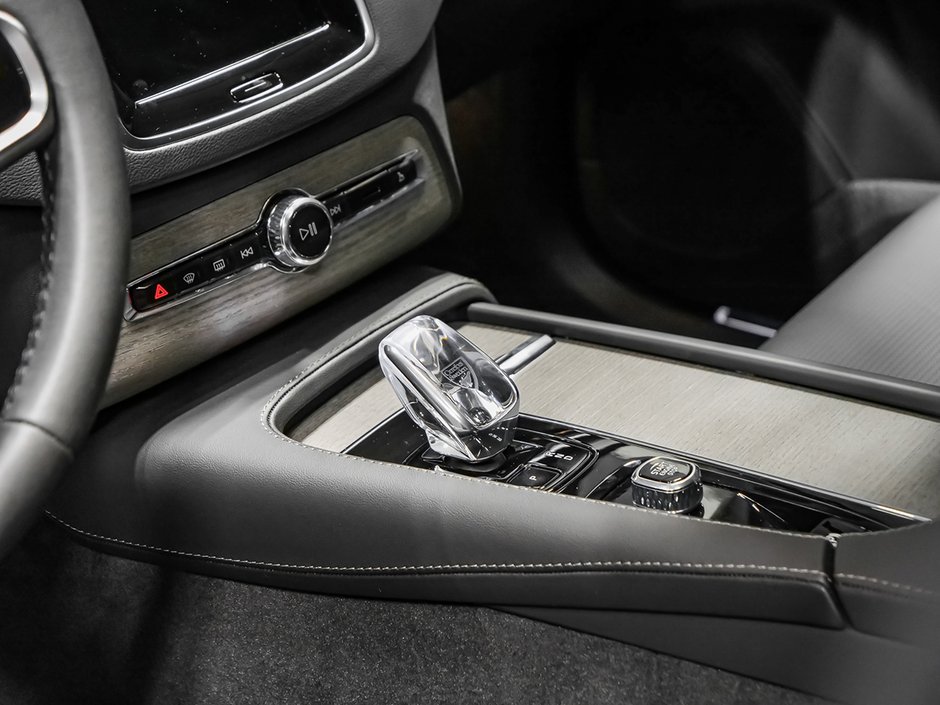 Volvo XC90 B6 ULTIMATE DARK 2023-12