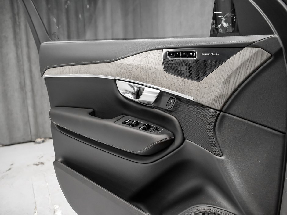 Volvo XC90 B6 ULTIMATE DARK 2023-19