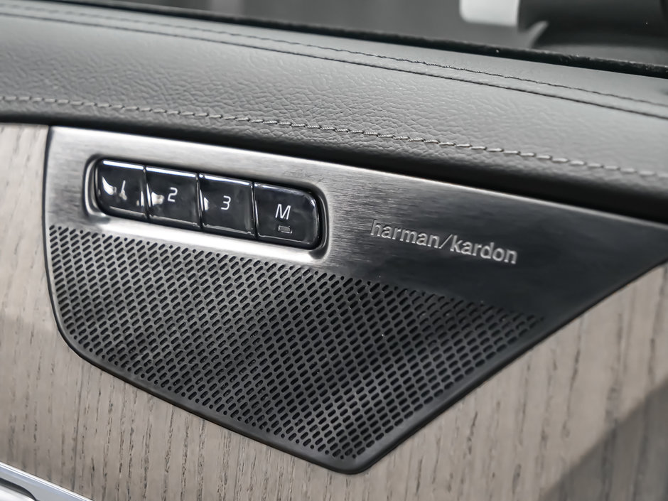 2024 Volvo XC90 B6 ULTIMATE BRIGHT-11