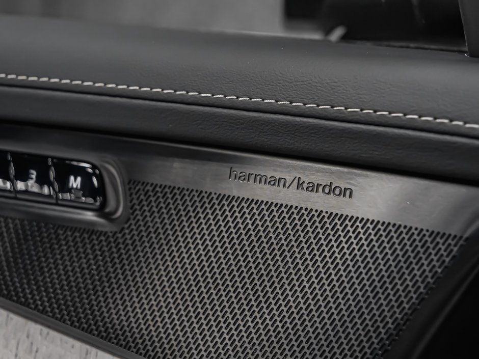 2025 Volvo XC90 B6 ULTRA BRIGHT-10