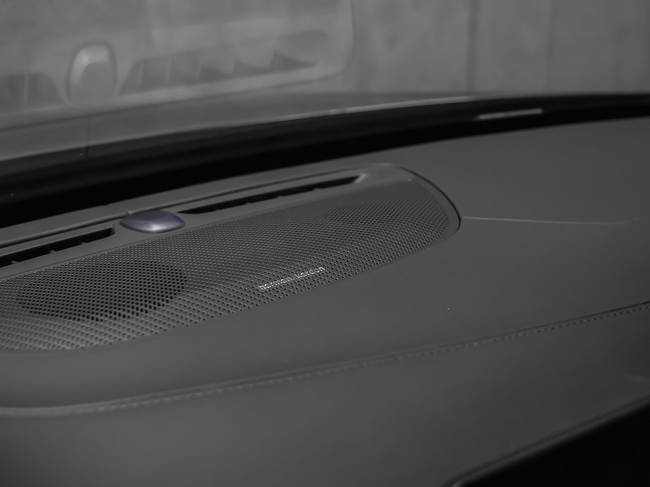 2026 Volvo XC90 Ultra 6-Seater (Bright Theme)-11