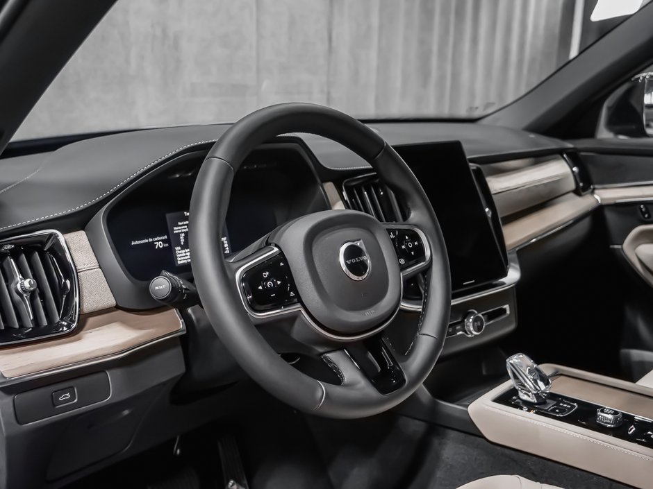 2026 Volvo XC90 Plus 7-Seater (Dark Theme)-8