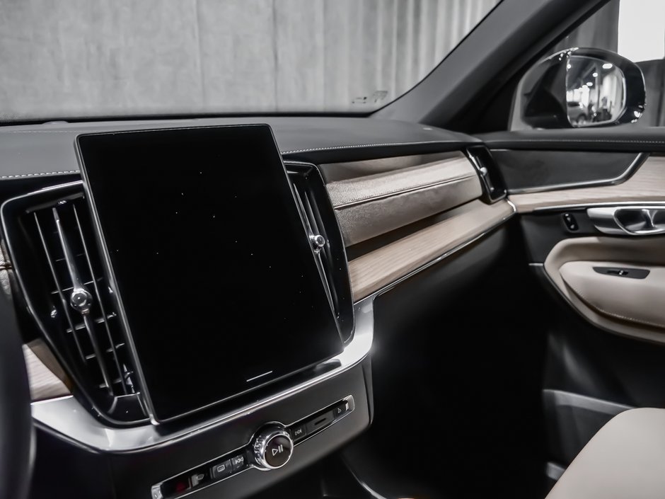 2026 Volvo XC90 Plus 7-Seater (Dark Theme)-10