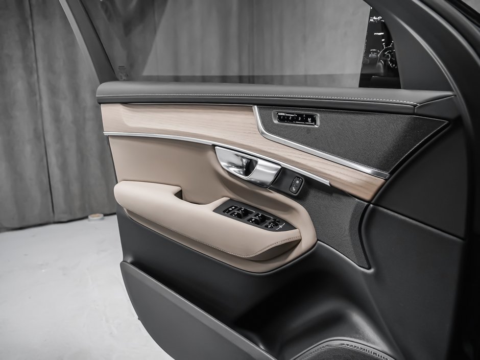 2026 Volvo XC90 Plus 7-Seater (Dark Theme)-9