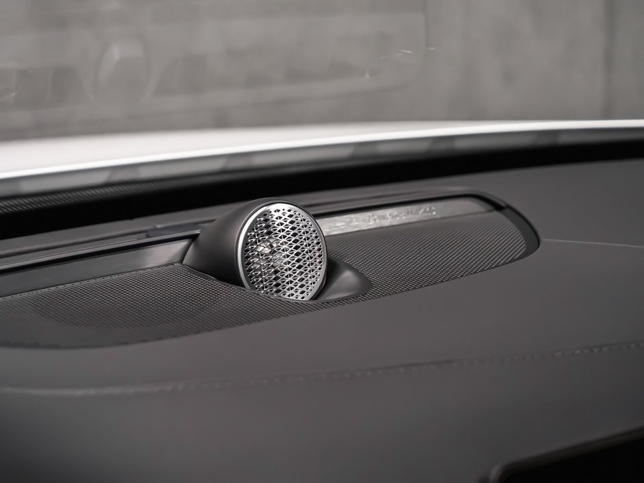 2026 Volvo XC90 Ultra 7-Seater (Dark Theme)-11