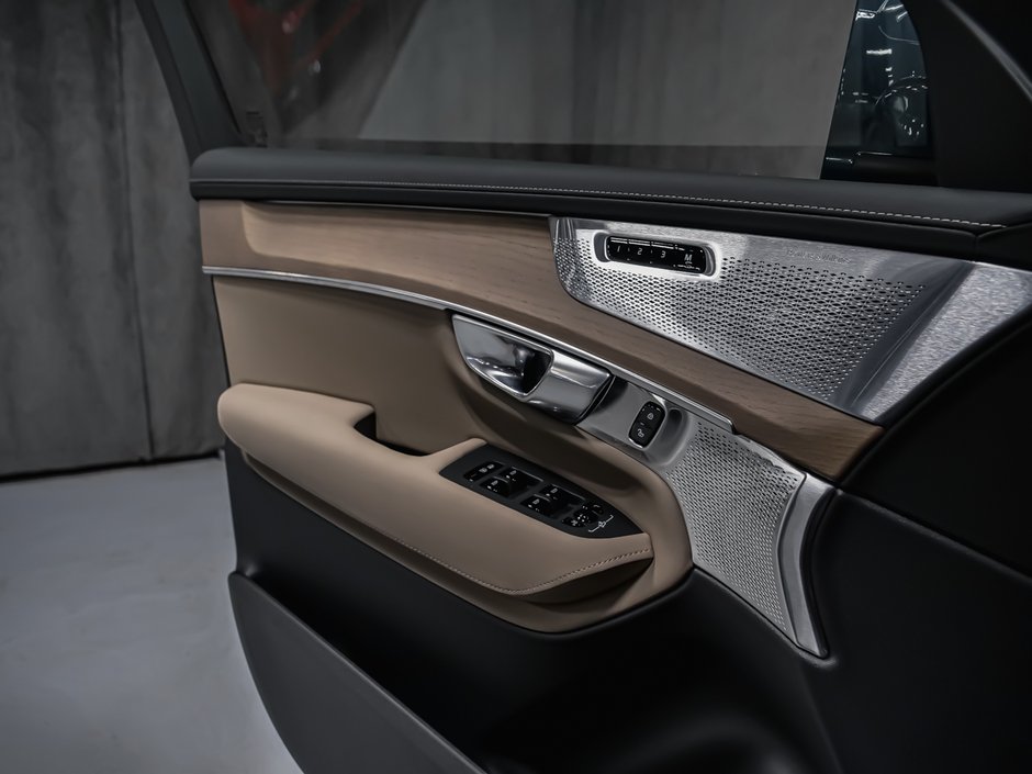 2026 Volvo XC90 Ultra 6-Seater (Bright Theme)-9