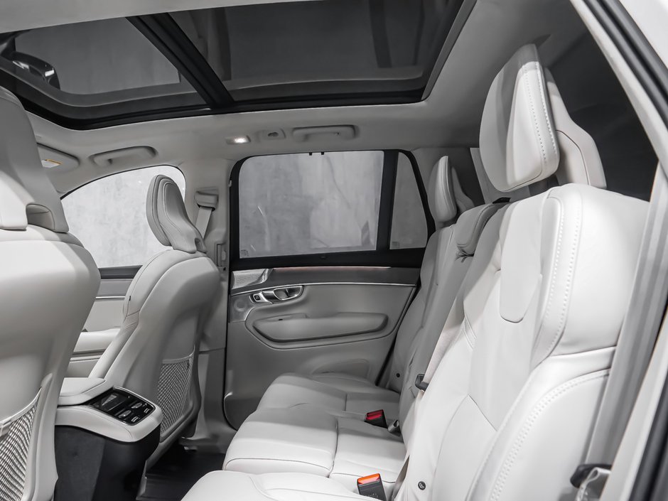 2026 Volvo XC90 Ultra 7-Seater (Dark Theme)-13