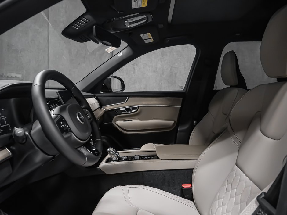 Volvo XC90 Plus 7-Seater (Dark Theme) 2026-9