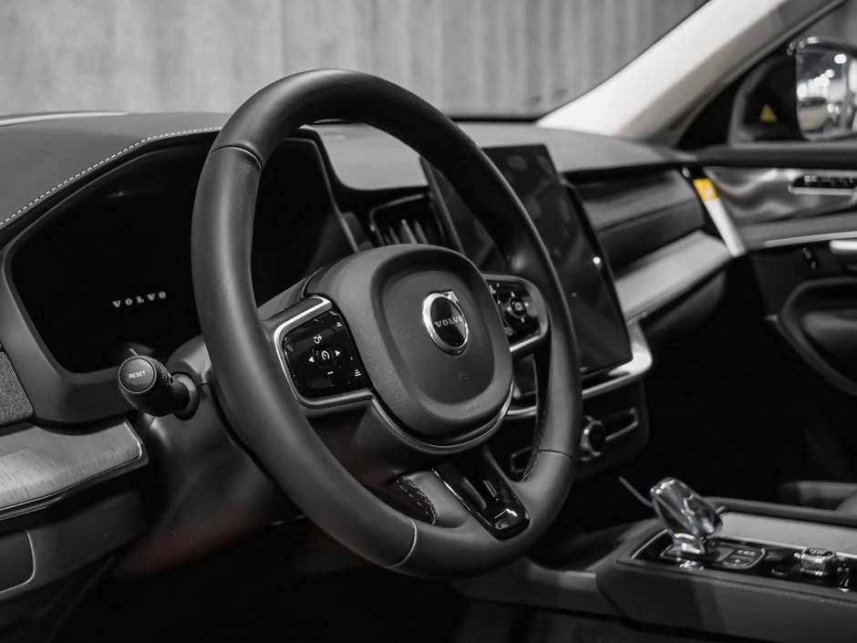 2026 Volvo XC90 Ultra 7-Seater (Dark Theme)-8