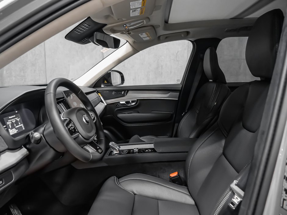 2026 Volvo XC90 Ultra 7-Seater (Dark Theme)-10