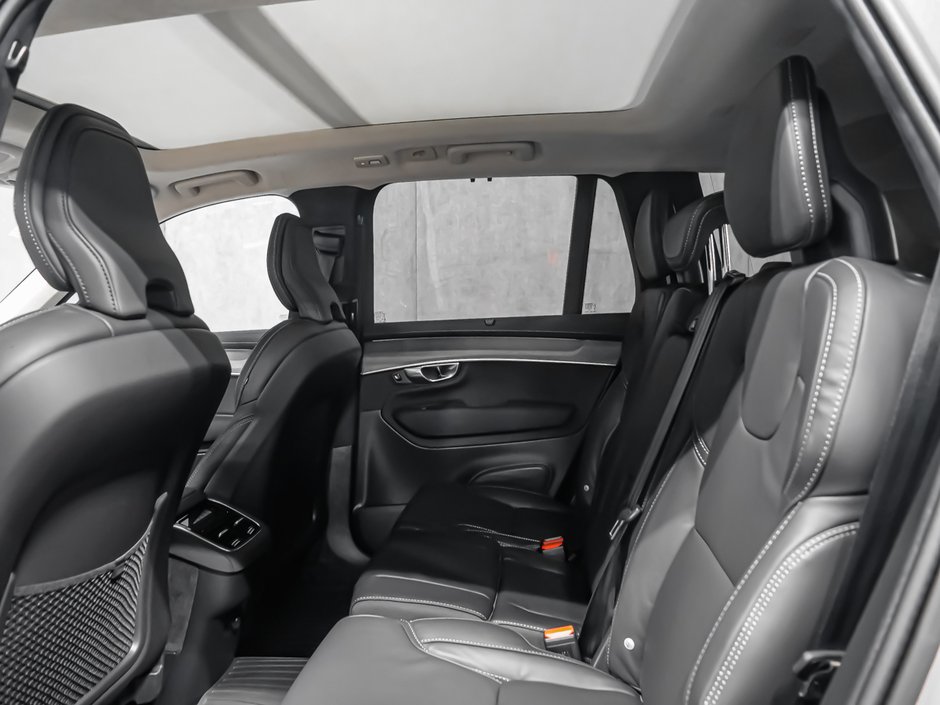 2026 Volvo XC90 Ultra 7-Seater (Dark Theme)-11