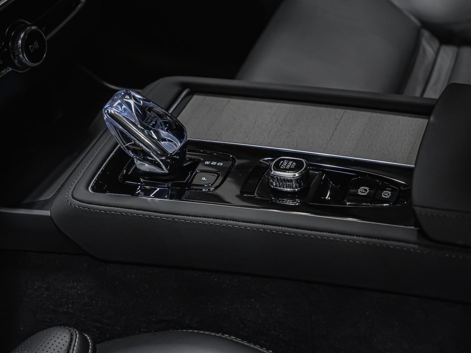 2026 Volvo XC90 Ultra Dark Theme-7