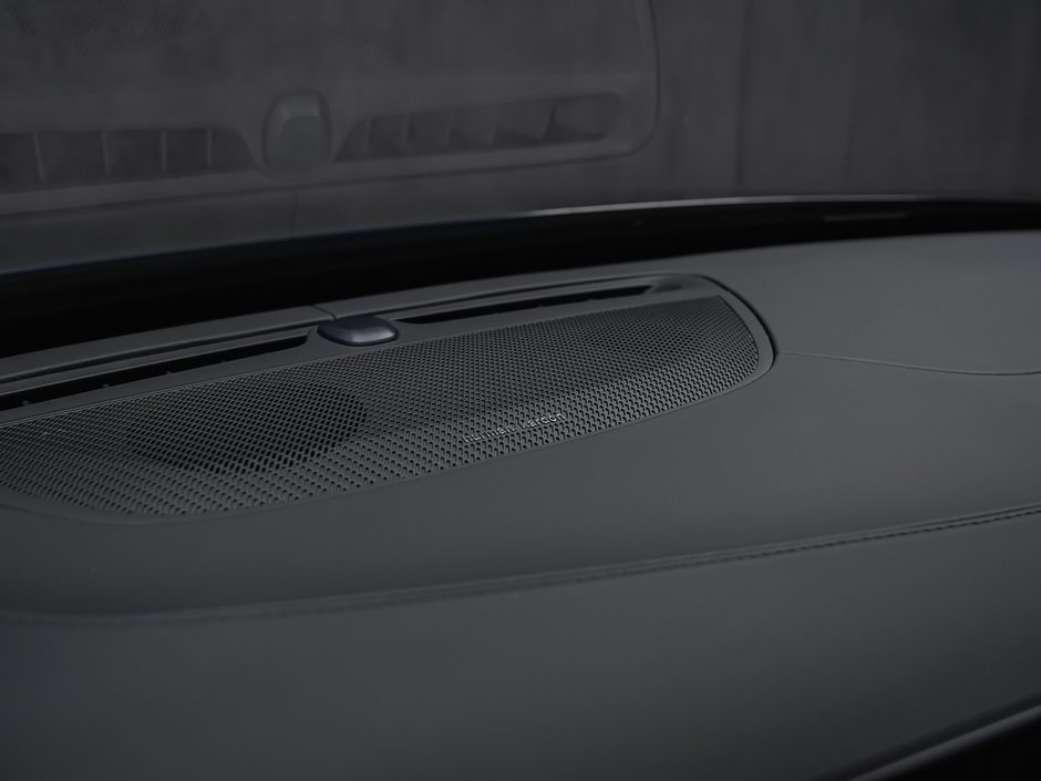 2026 Volvo XC90 Ultra Dark Theme-12