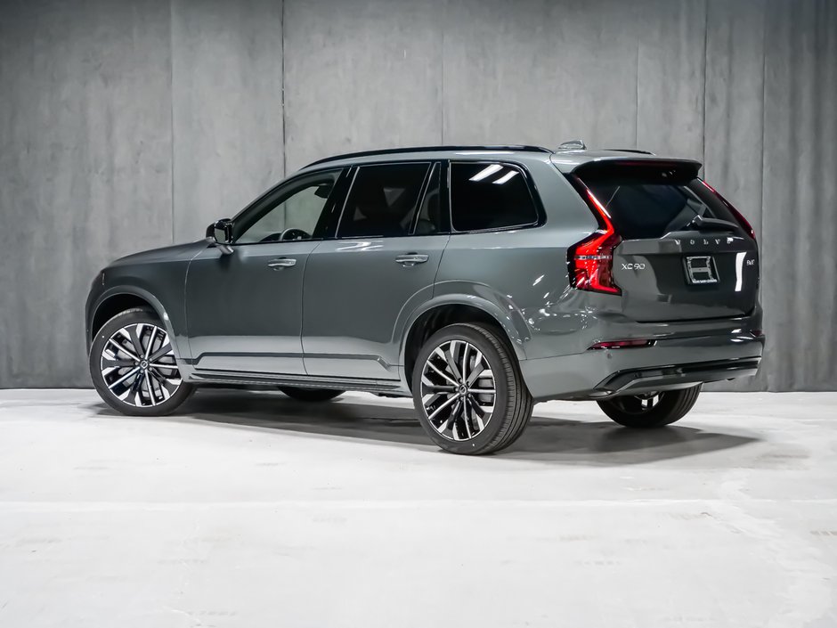 2027 Volvo XC90 Plus 7-Seater (Dark Theme)-3