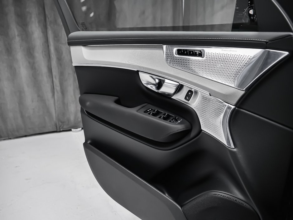 2027 Volvo XC90 Ultra Black Edition 7-Seater-12