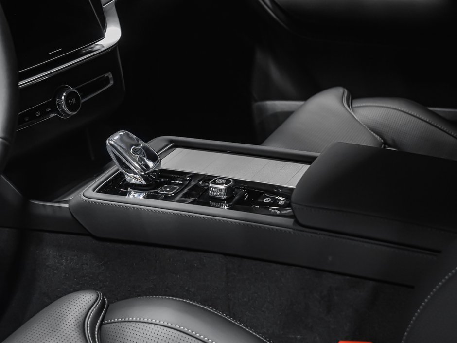 2027 Volvo XC90 Ultra Black Edition 7-Seater-6