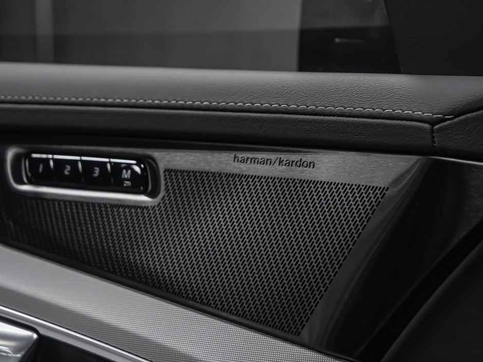 2027 Volvo XC90 Ultra Black Edition 7-Seater-9