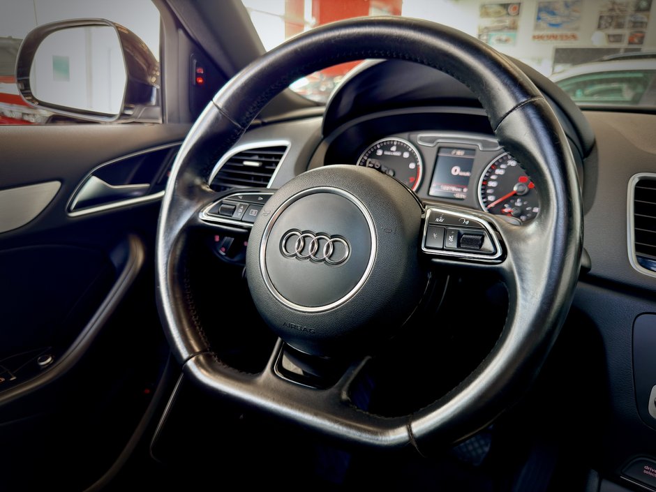 Audi Q3 Technik 2016-20