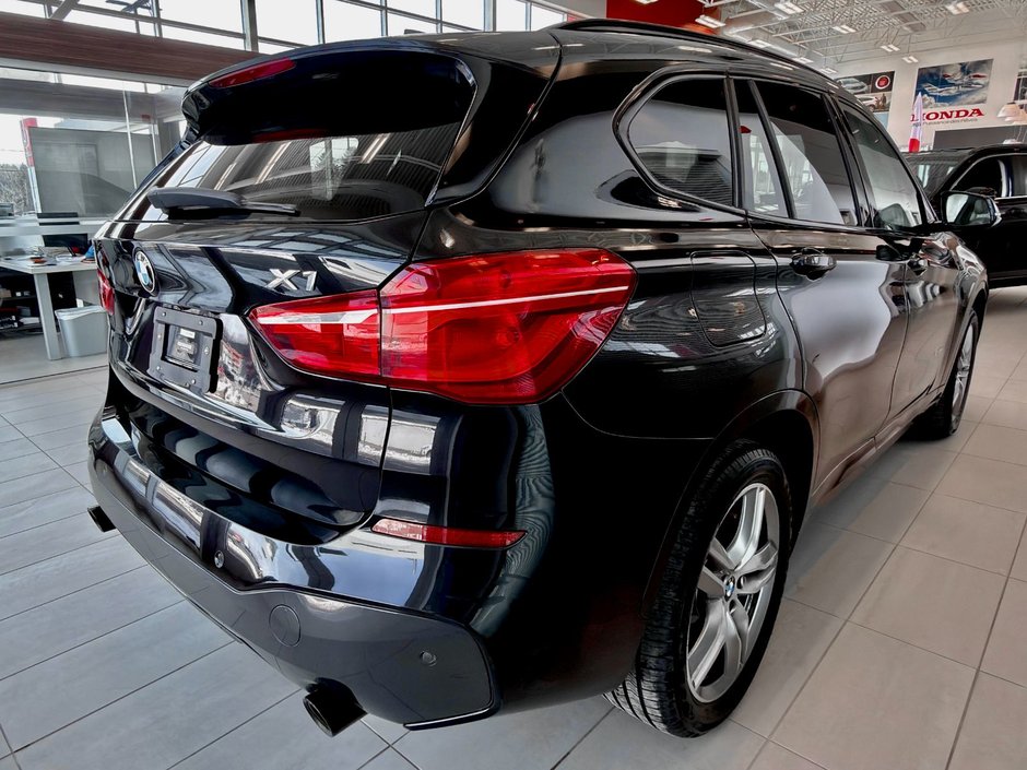BMW X1 xDrive28i 2017-10