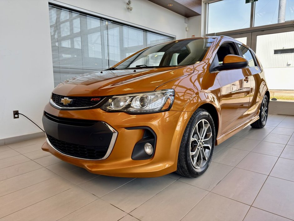 2017 Chevrolet Sonic LT  hayon 5 portes BA-3