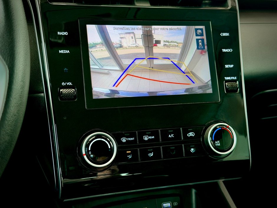 2022 Hyundai Tucson Essential-24