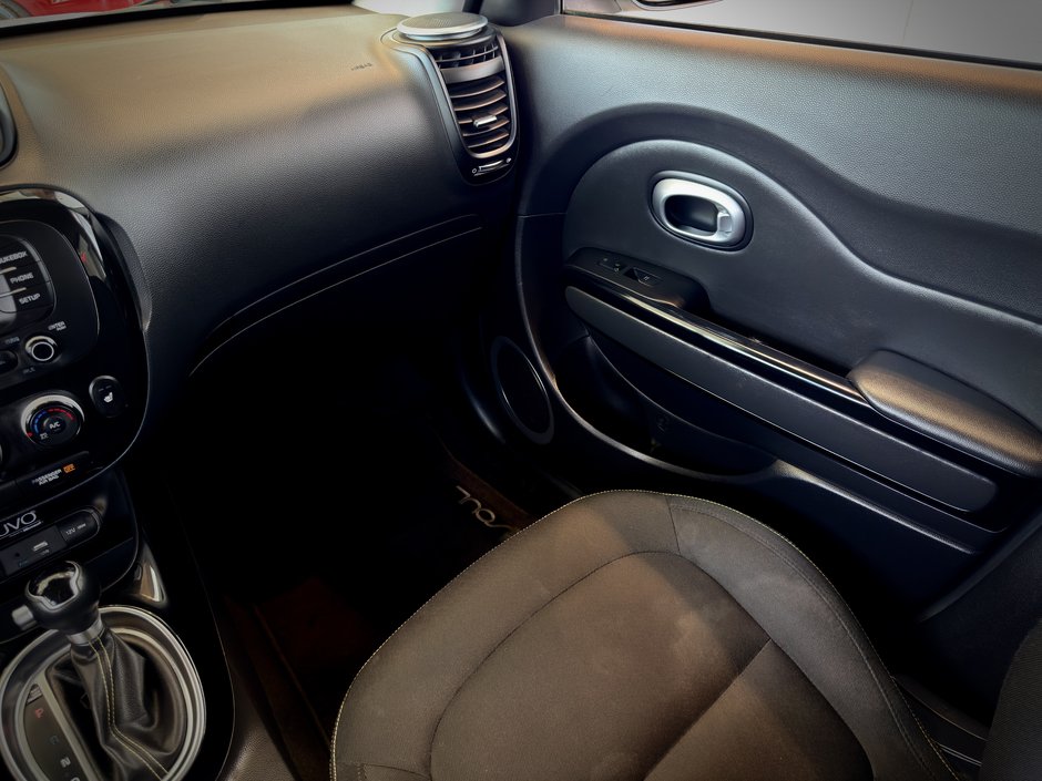 2016 Kia Soul EX-17