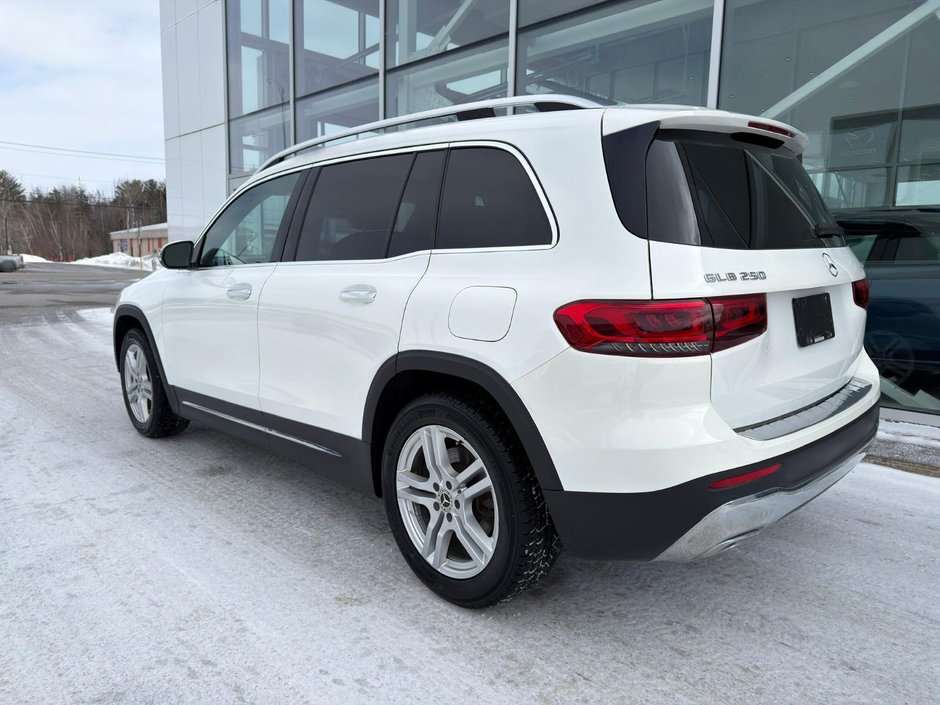 Mercedes-Benz GLB 250 2021-9