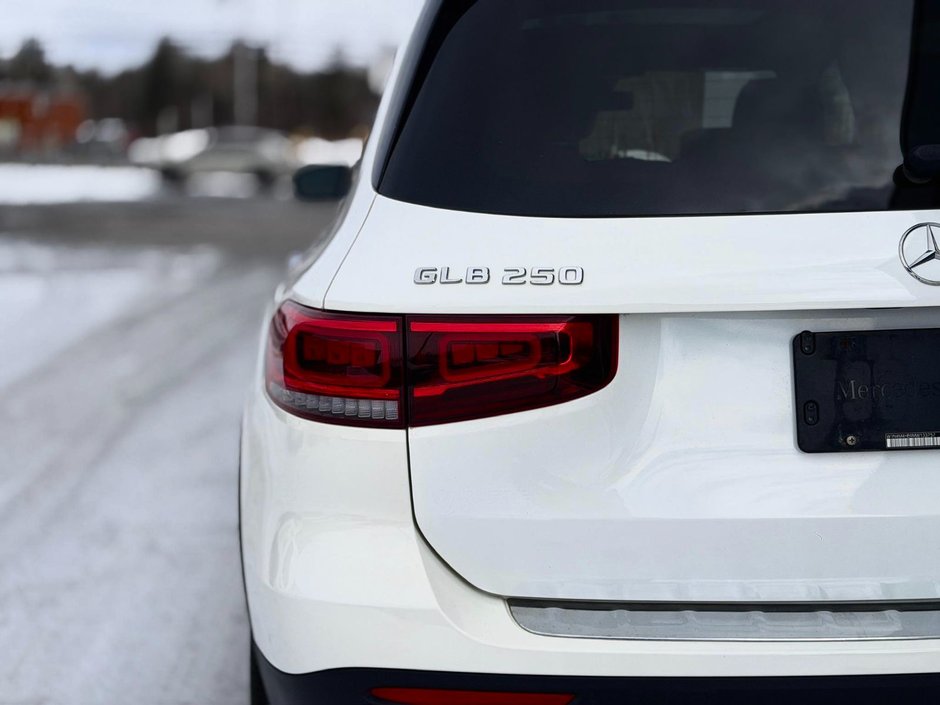 Mercedes-Benz GLB 250 2021-11