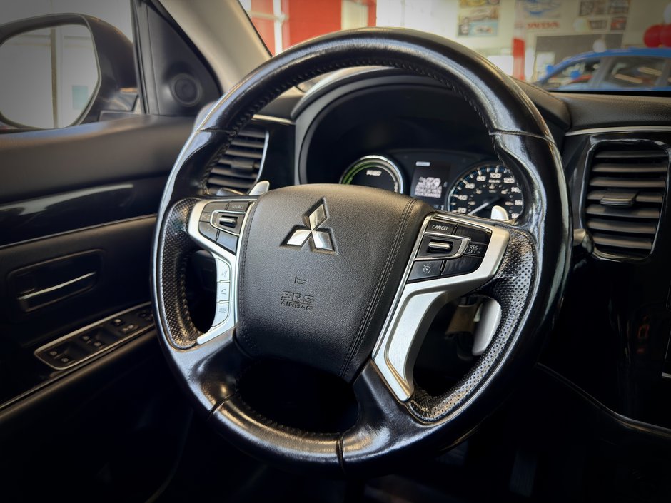 2020 Mitsubishi Outlander PHEV SE-AWD-24