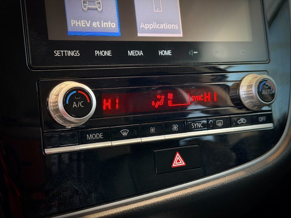 2020 Mitsubishi Outlander PHEV SE-AWD-30