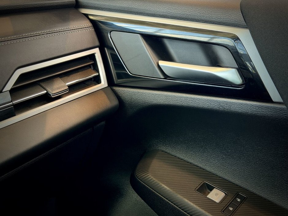 Mitsubishi Outlander SE S-AWC 2024-25