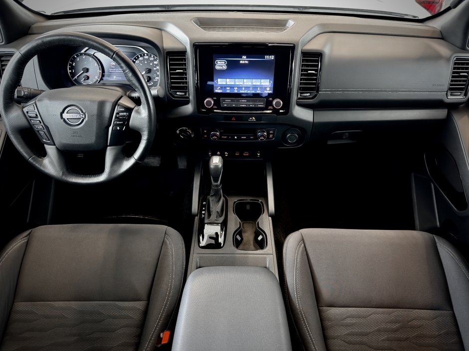 Nissan Frontier SV 2023-16