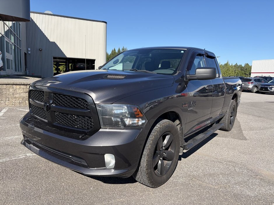 2019 Ram 1500 Classic Express Quad Cab 4x4 caisse de 6 pi 4 po-1