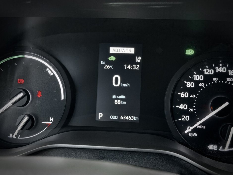 2022 Toyota Sienna LE Hybrid AWD  8 places-25