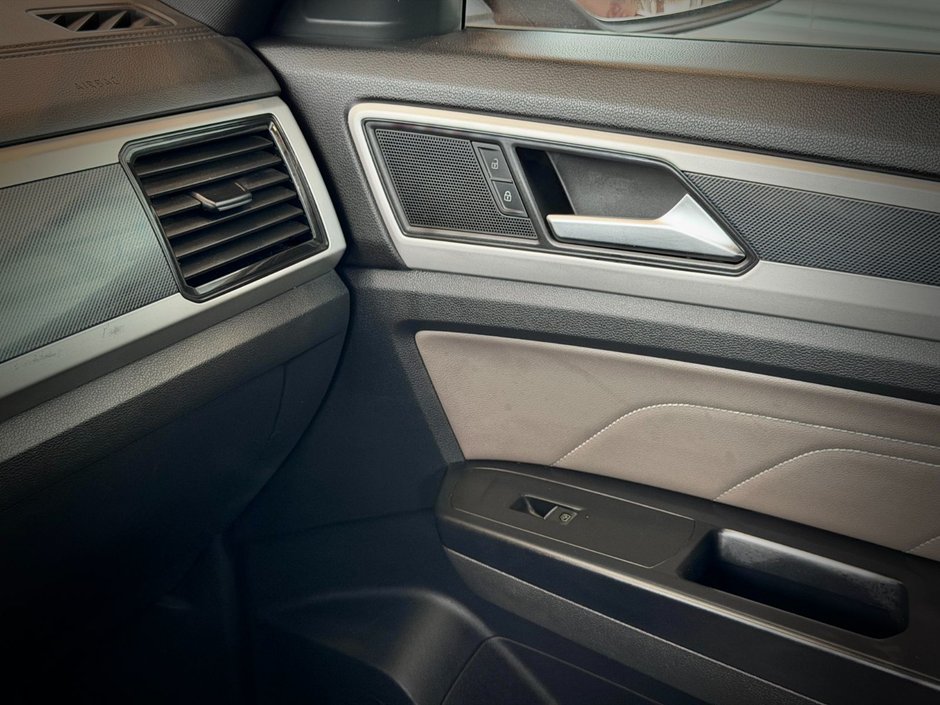 2021 Volkswagen Atlas Cross Sport Highline-33