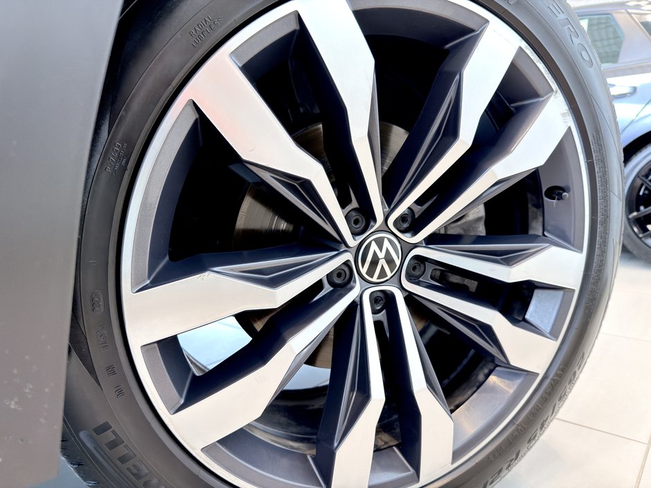2021 Volkswagen Atlas Execline-14