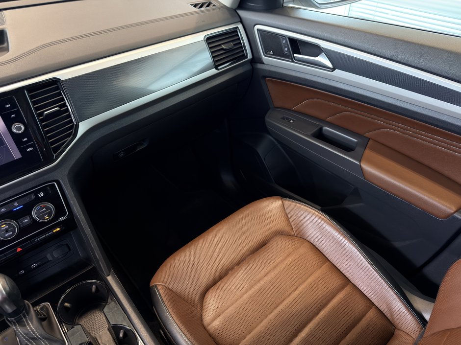 2021 Volkswagen Atlas Execline-26