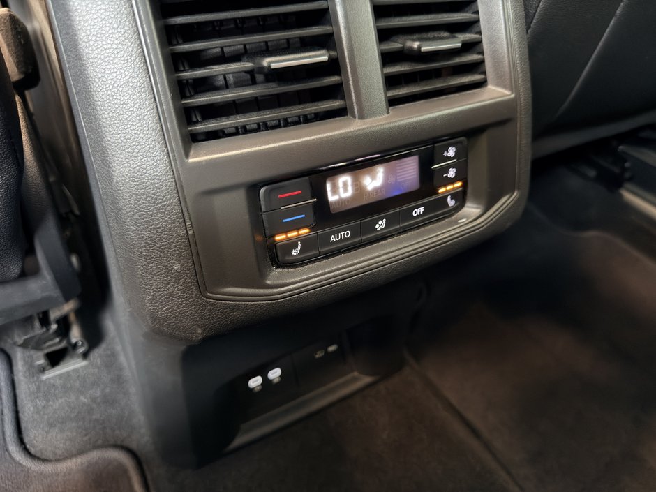2021 Volkswagen Atlas Execline-23