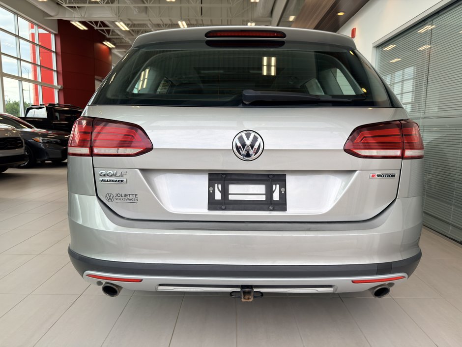 2019 Volkswagen Golf Alltrack-10
