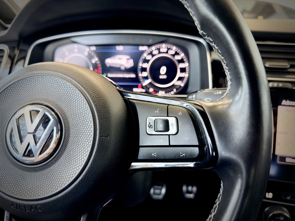 2019 Volkswagen Golf R-26