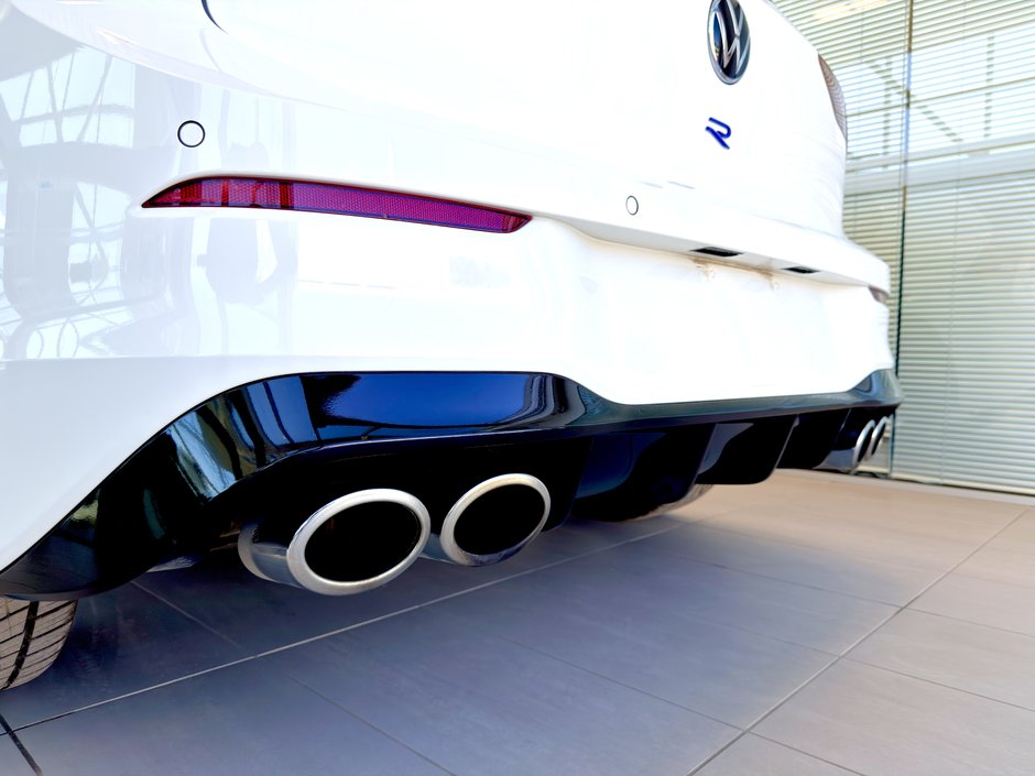 2023 Volkswagen Golf R 20th Anniversary-13