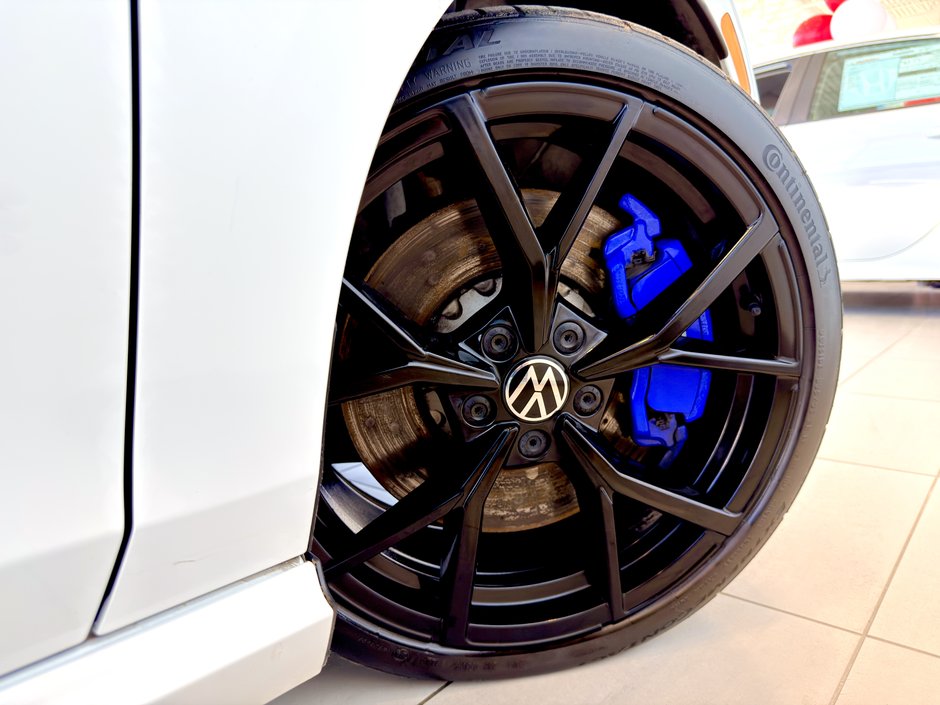 2023 Volkswagen Golf R 20th Anniversary-17