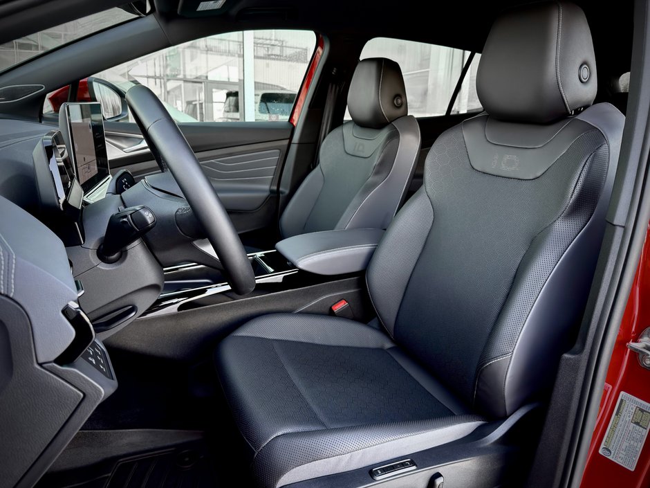 2025 Volkswagen ID.4 Pro S-13