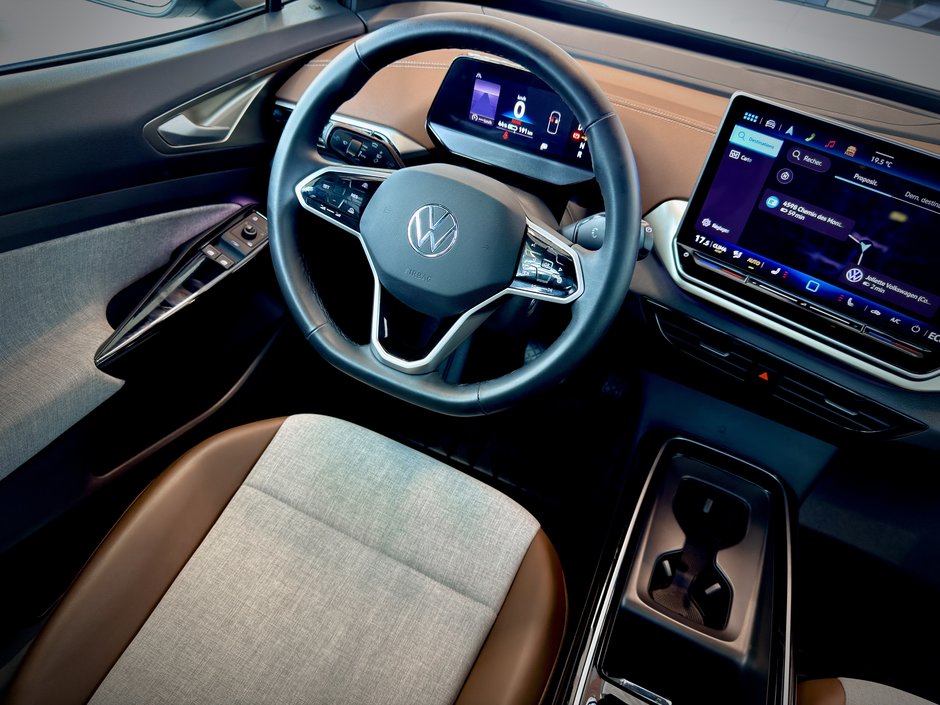 2025 Volkswagen ID.4 Pro-17
