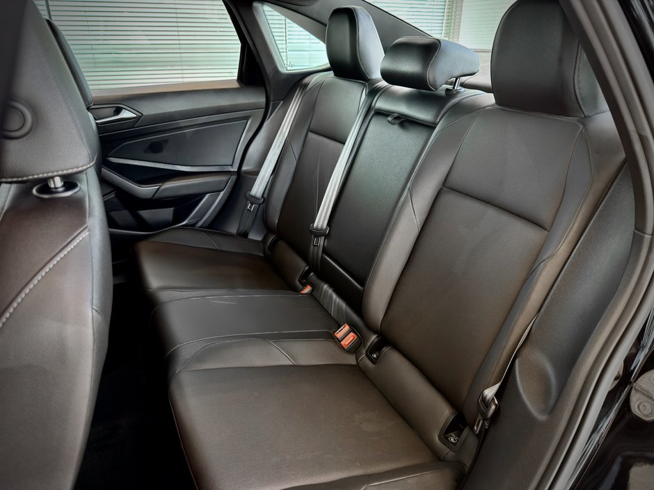 2021 Volkswagen Jetta Highline-17