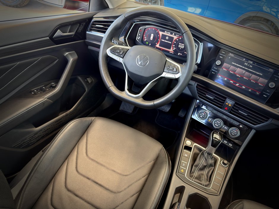 Volkswagen Jetta Highline 2024-16